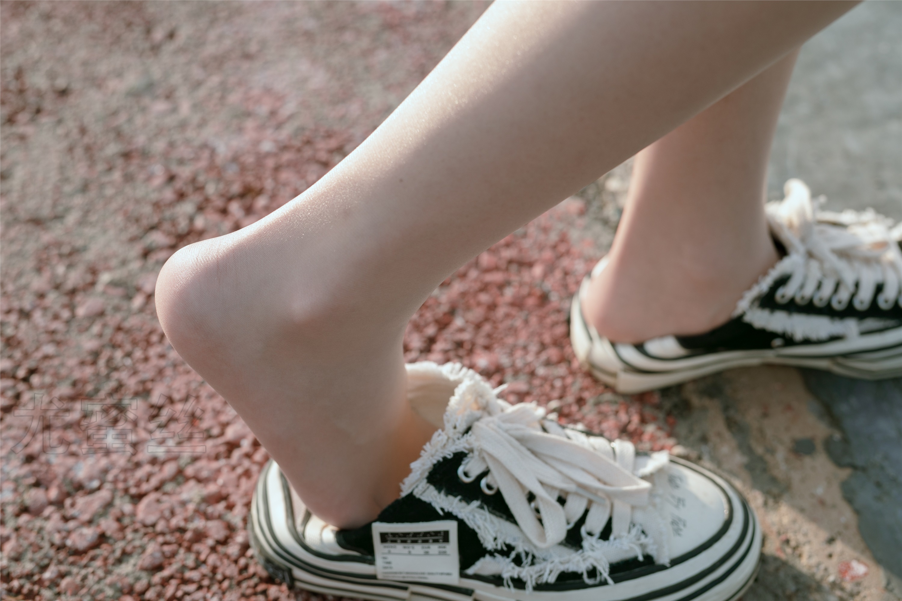 尤蜜丝 穿搭写真 NO.052